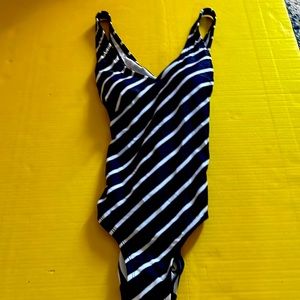 Womens size medium Kona sol bathing suit